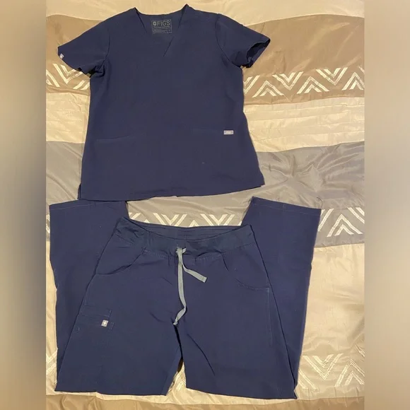 Figs SP technical navy blue set: cargo pants + 2 pocket shirt - Picture 1 of 4